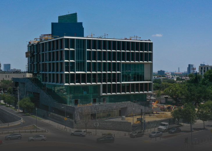 Expedition building, front view, Tec de Monterrey